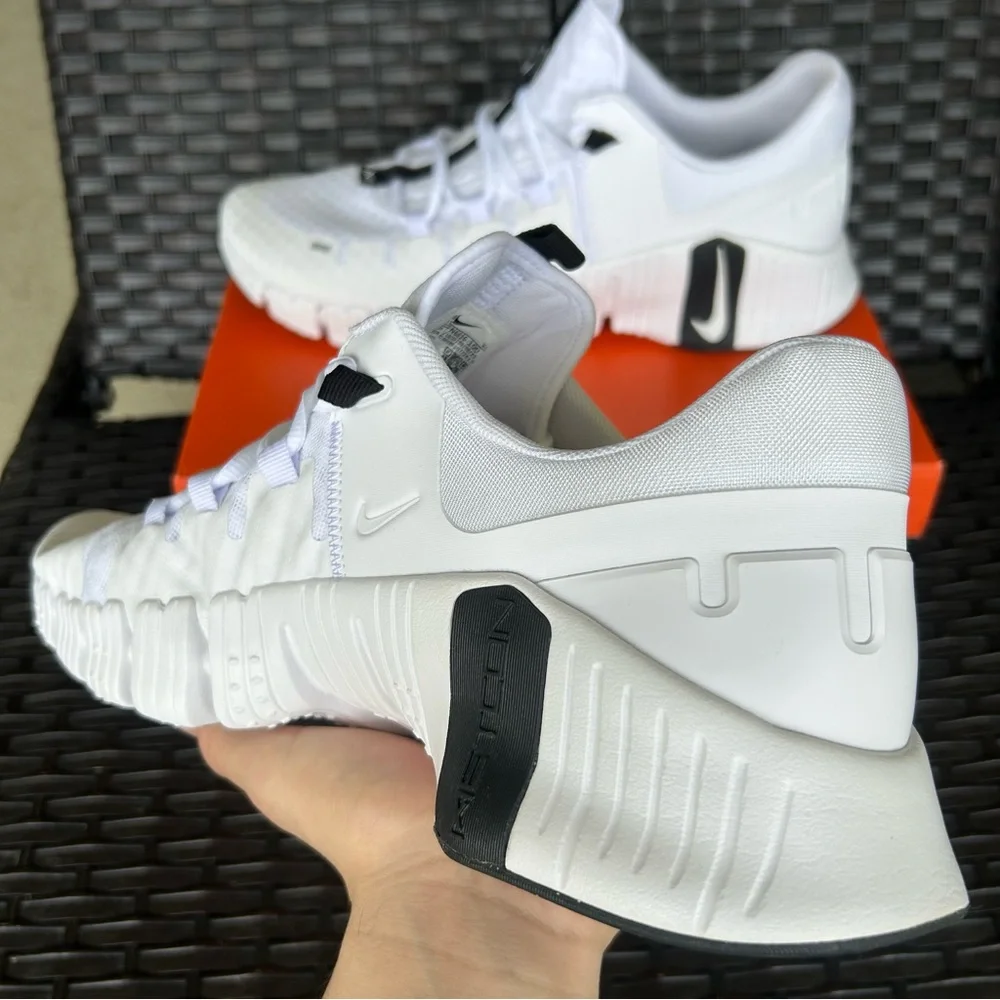 NIKE FREE METCON 5 TB WHITE BLACK Size 13 - Picture 4 of 5